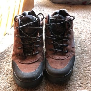 Mens timberland boots size 9